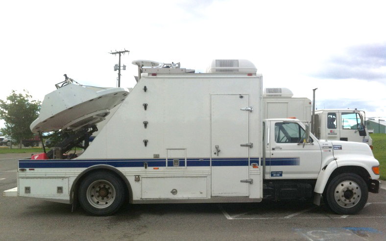 satellite-truck
